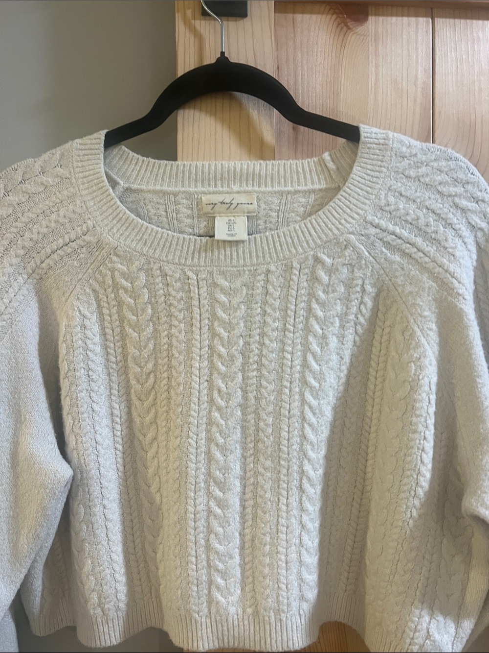 Very truly yours  crop Cozy Cable Knit Women's Sweater - Cream size large